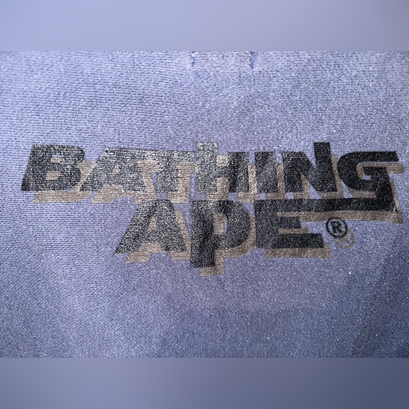 A Bathing APE Crew Neck Big Logo in Navy Size Small - Picture 8 of 8